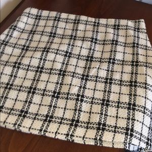 NWT Lulus tweed skirt